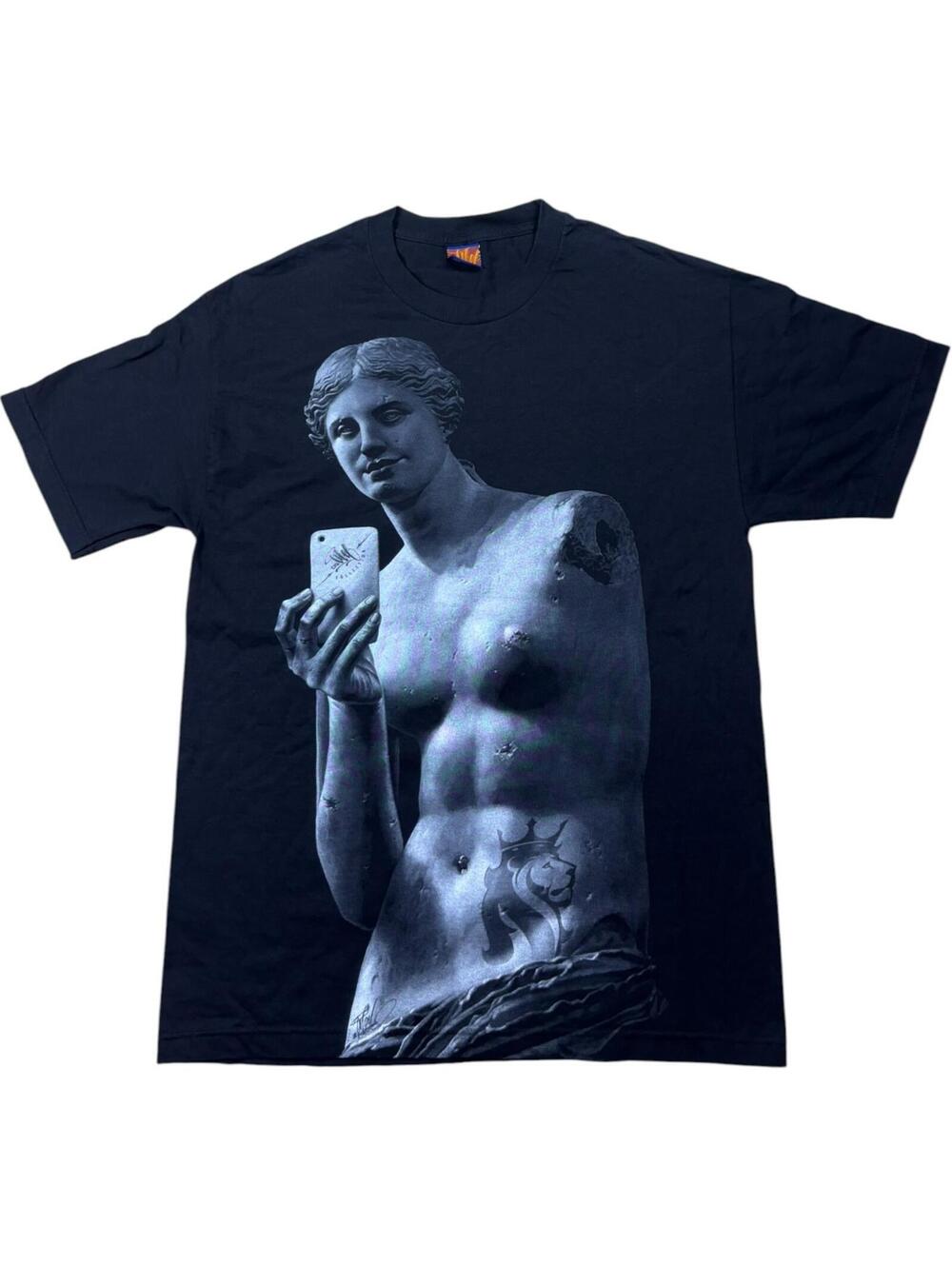 Ogabel Y2K Venus Statue NWOT Graphic Tee